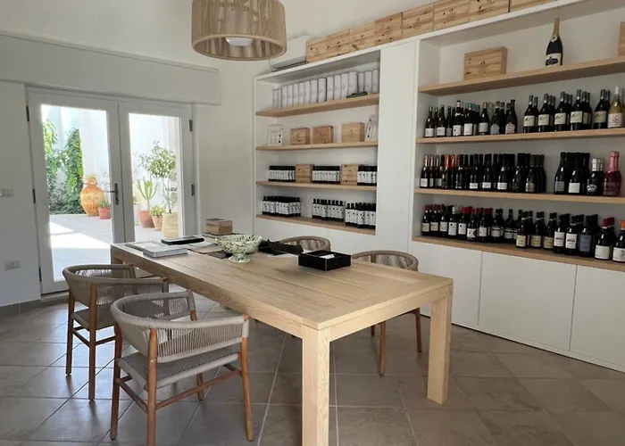 Canneddi Boutique Farm 4* أفيترانا